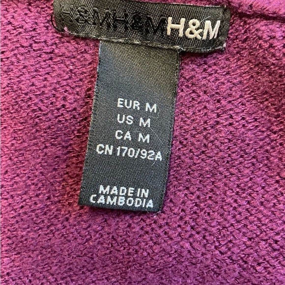 H&M purple soft acrylic full sleeve button up cardigan women's size Medium - Picture 4 of 7